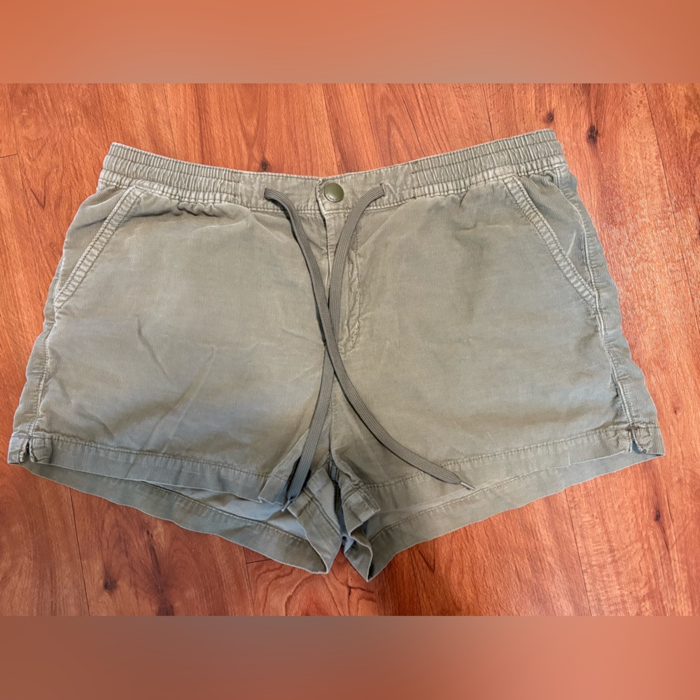 American Eagle- Olive Green Corduroy Shorts